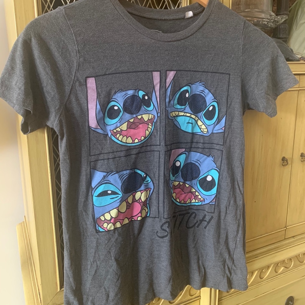 Disney Stitch tee shirt XS
